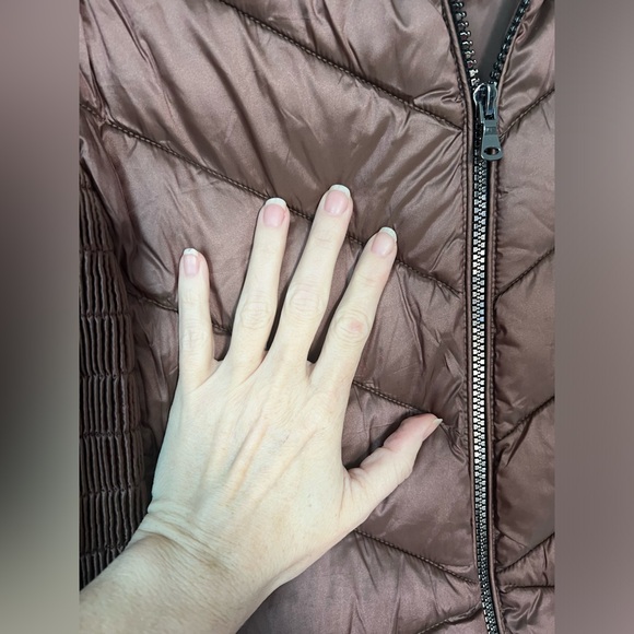 Gorgeous and WARM - Packable Puffer Coat - Picture 15 of 15